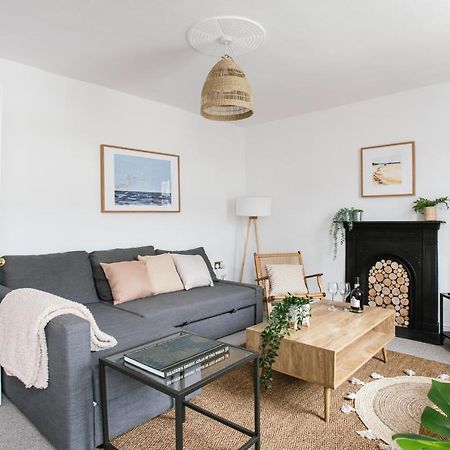Cosy Period Cottage 2Min Walk To The Beach Portrush Exterior foto